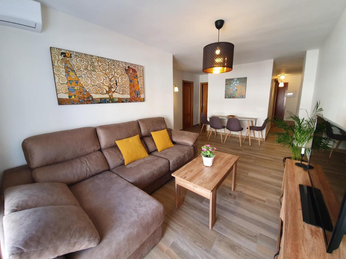 Galvez Flat, At Principal Railway Station In Malaga Apartment ภายนอก รูปภาพ