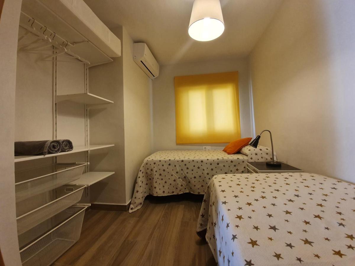 Galvez Flat, At Principal Railway Station In Malaga Apartment ภายนอก รูปภาพ